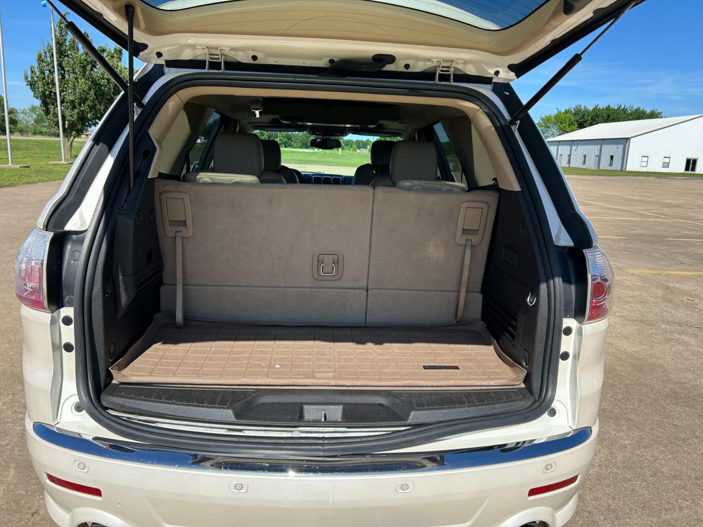 2012 White /TAN GMC Acadia DENALI (1GKKVTED1CJ) , AUTOMATIC transmission, located at 17760 Hwy 62, Morris, OK, 74445, (918) 733-4887, 35.609104, -95.877060 - 2012 GMC ACADIA DENALI IS AWD FEATURES REMOTE START, POWER LOCKS, POWER WINDOWS, POWER SEATS, AM/FM STEREO, DVD PLAYER, BOSE SPEAKERS, DUAL TEMP CONTROL, HEATED AND COOLED FRONT SEATS, BACK UP CAMERA, MULTI-FUNCTION STEERING WHEEL CONTROLS, HEADS UP DISPLAY, 3RD ROW SEATING, LEATHER SEATS, SUN ROOF, - Photo#20